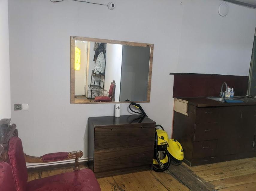 Your Room Hostel Tbilisi Buitenkant foto
